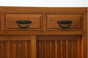 中古　美品　最高級　総欅(ケヤキ)材　無垢　四枚引き戸　水屋箪笥下段　上質な和の空間を演出するサイドボード　(R-081275)
