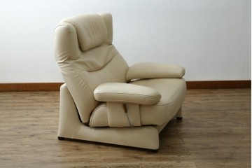 中古　美品!!　カリモク家具(karimoku)　ZU42モデル　贅沢なくつろぎのひとときにおすすめの肘掛椅子ロング　定価約23万円　(R-081277)