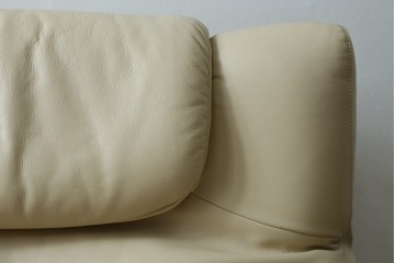 中古　美品!!　カリモク家具(karimoku)　ZU42モデル　贅沢なくつろぎのひとときにおすすめの肘掛椅子ロング　定価約23万円　(R-081277)