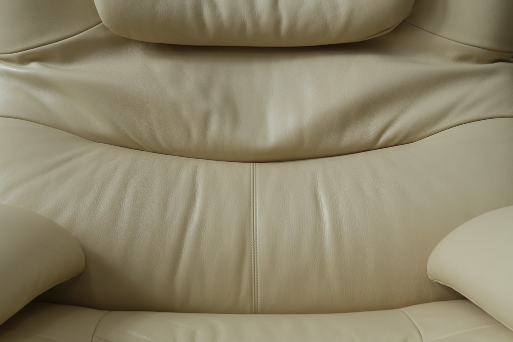 中古　美品!!　カリモク家具(karimoku)　ZU42モデル　贅沢なくつろぎのひとときにおすすめの肘掛椅子ロング　定価約23万円　(R-081277)