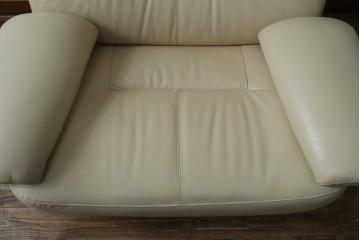 中古　美品!!　カリモク家具(karimoku)　ZU42モデル　贅沢なくつろぎのひとときにおすすめの肘掛椅子ロング　定価約23万円　(R-081277)