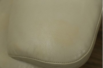 中古　美品!!　カリモク家具(karimoku)　ZU42モデル　贅沢なくつろぎのひとときにおすすめの肘掛椅子ロング　定価約23万円　(R-081277)