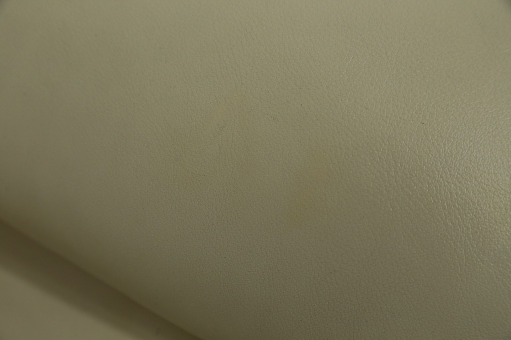 中古　美品!!　カリモク家具(karimoku)　ZU42モデル　贅沢なくつろぎのひとときにおすすめの肘掛椅子ロング　定価約23万円　(R-081277)