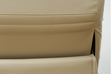 中古　美品!!　カリモク家具(karimoku)　ZU42モデル　贅沢なくつろぎのひとときにおすすめの肘掛椅子ロング　定価約23万円　(R-081277)