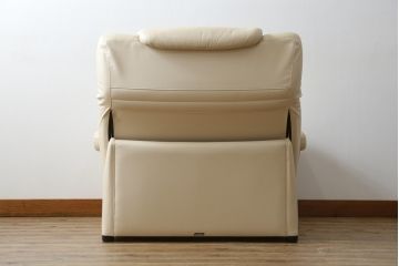 中古　美品!!　カリモク家具(karimoku)　ZU42モデル　贅沢なくつろぎのひとときにおすすめの肘掛椅子ロング(リクライニングソファ、1Pソファ、1人掛けソファ、一人掛けソファ、アームチェア、パーソナルチェア)(定価約23万円(R-081277)