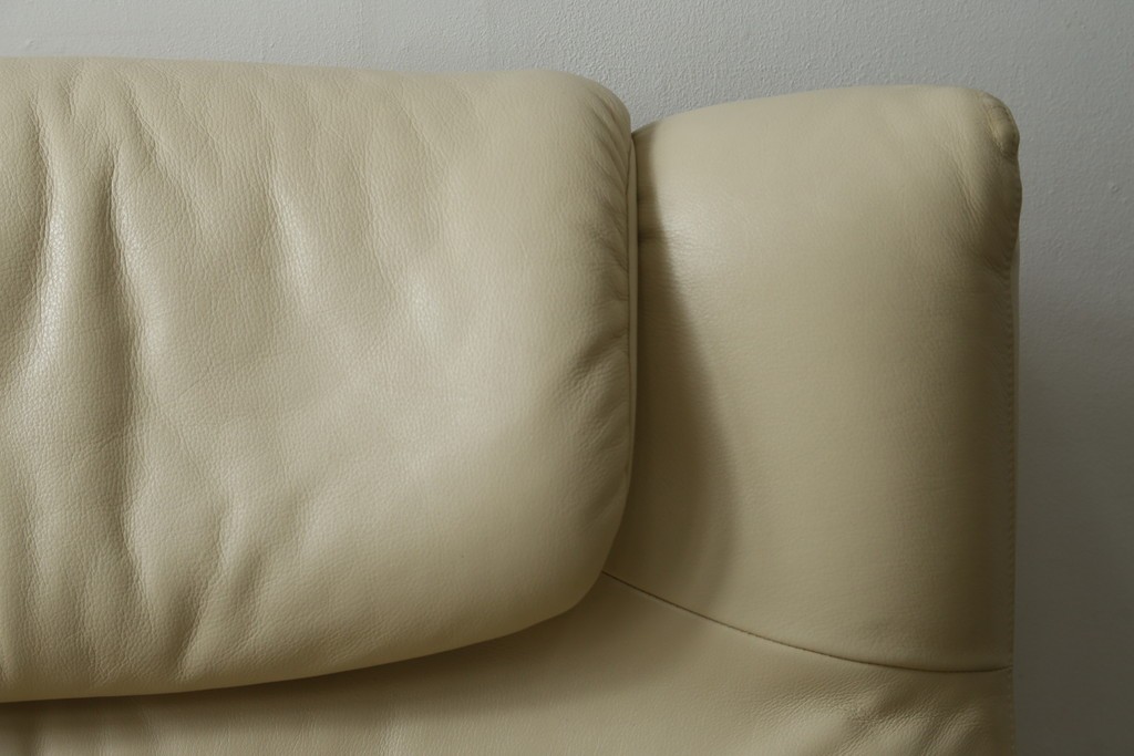 中古　美品!!　カリモク家具(karimoku)　ZU42モデル　贅沢なくつろぎのひとときにおすすめの肘掛椅子ロング　定価約23万円　(R-081278)