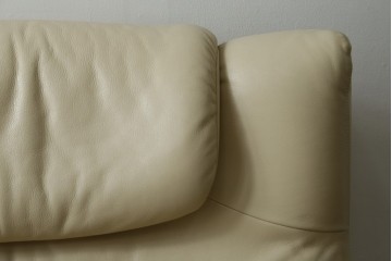 中古　美品!!　カリモク家具(karimoku)　ZU42モデル　贅沢なくつろぎのひとときにおすすめの肘掛椅子ロング　定価約23万円　(R-081278)