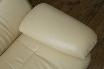 中古　美品!!　カリモク家具(karimoku)　ZU42モデル　贅沢なくつろぎのひとときにおすすめの肘掛椅子ロング　定価約23万円　(R-081278)