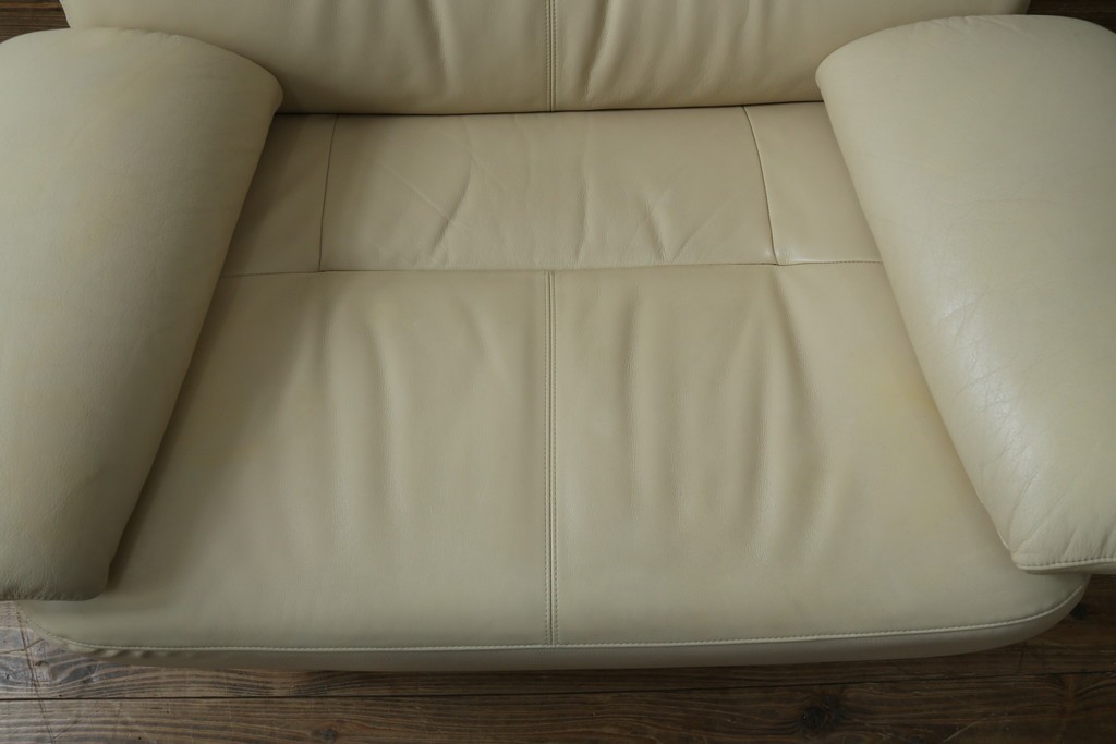 中古　美品!!　カリモク家具(karimoku)　ZU42モデル　贅沢なくつろぎのひとときにおすすめの肘掛椅子ロング　定価約23万円　(R-081278)