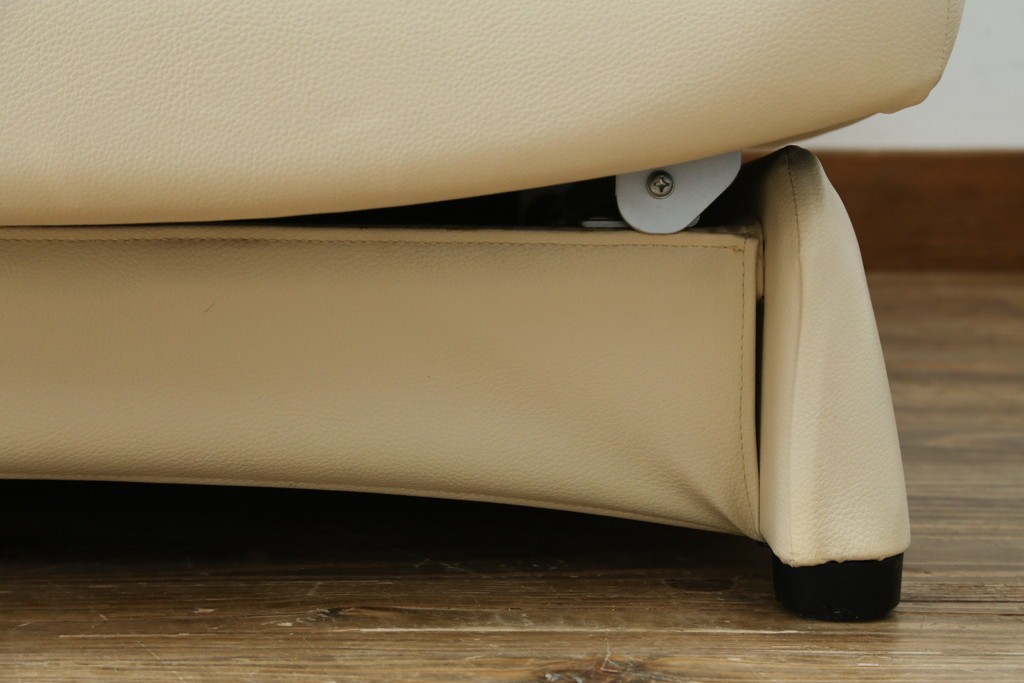 中古　美品!!　カリモク家具(karimoku)　ZU42モデル　贅沢なくつろぎのひとときにおすすめの肘掛椅子ロング　定価約23万円　(R-081278)