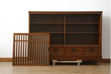中古　美品　希少な廃番品　手造り二本松家具メーカー　田中家具　欅(ケヤキ)材　上質な和の空間を演出する水屋箪笥サイドボード(食器棚、収納棚、戸棚、カップボード、サイドキャビネット)(R-081280)
