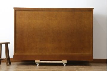 中古　美品　希少な廃番品　手造り二本松家具メーカー　田中家具　欅(ケヤキ)材　上質な和の空間を演出する水屋箪笥サイドボード(食器棚、収納棚、戸棚、カップボード、サイドキャビネット)(R-081280)