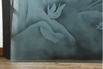 中古　建具　特大!!　職人手作り　草木・花と女性を描いた幻想的な特注品ガラスアート1枚(ガラス絵彫り、明り取り、明かり取り、窓ガラス)(製作費約400万円)(R-081284)