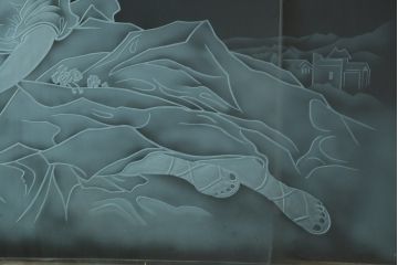 中古　建具　特大!!　職人手作り　草木・花と女性を描いた幻想的な特注品ガラスアート1枚(ガラス絵彫り、明り取り、明かり取り、窓ガラス)(製作費約400万円)(R-081284)