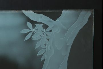 中古　建具　特大!!　職人手作り　草木・花と女性を描いた幻想的な特注品ガラスアート1枚(ガラス絵彫り、明り取り、明かり取り、窓ガラス)(製作費約400万円)(R-081284)