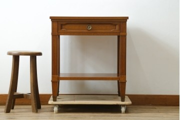 中古　美品!!　DREXEL HERITAGE(ドレクセルヘリテイジ)　品のある佇まいが美しいサイドテーブル　(R-081285)