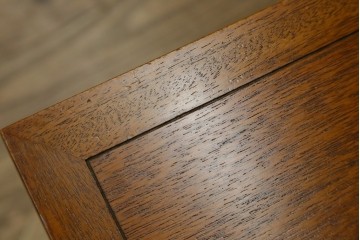 中古　美品!!　DREXEL HERITAGE(ドレクセルヘリテイジ)　品のある佇まいが美しいサイドテーブル　(R-081285)
