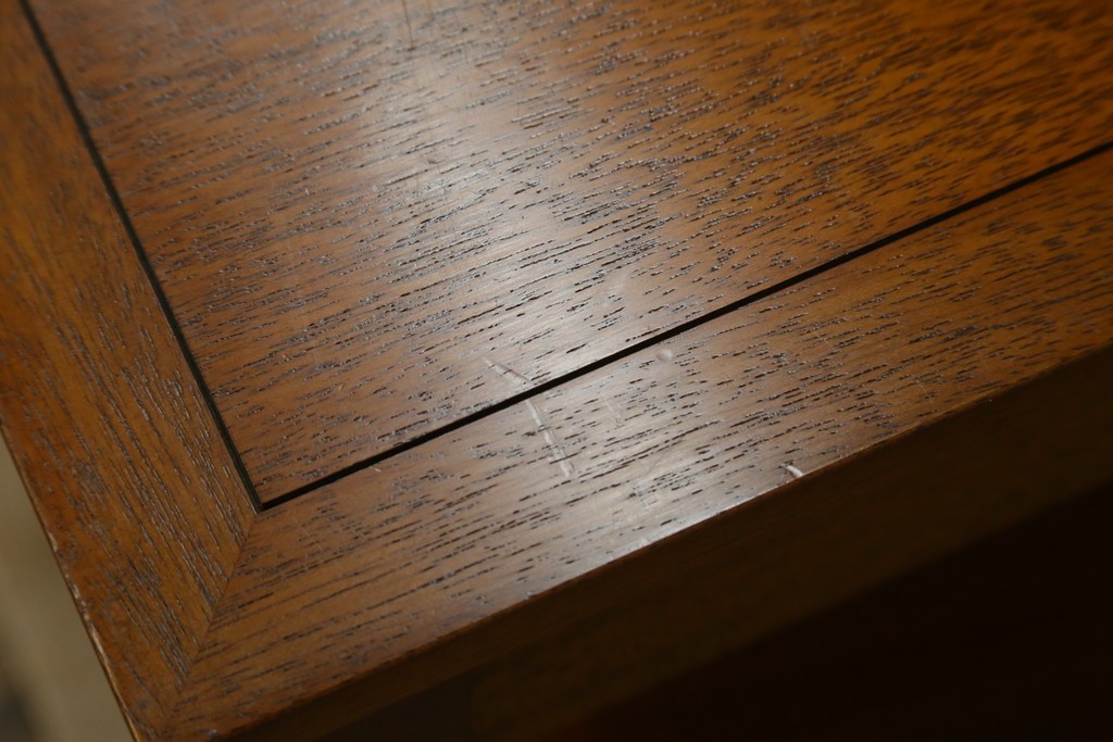 中古　美品!!　DREXEL HERITAGE(ドレクセルヘリテイジ)　品のある佇まいが美しいサイドテーブル　(R-081285)