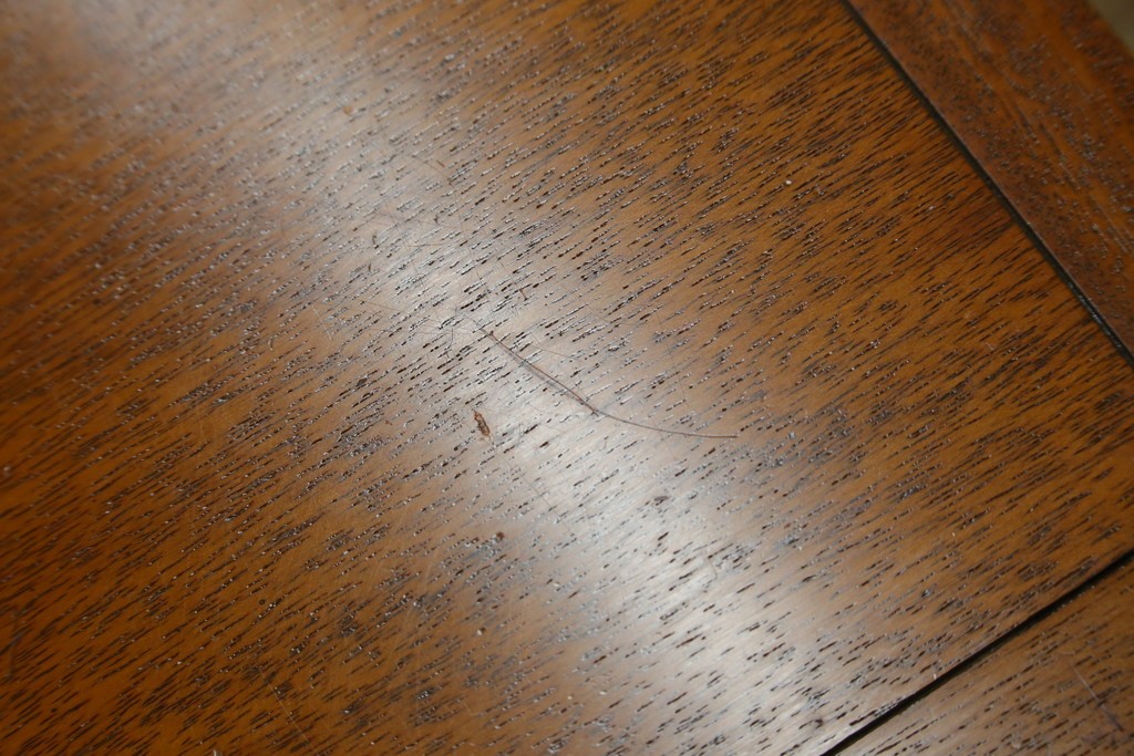 中古　美品!!　DREXEL HERITAGE(ドレクセルヘリテイジ)　品のある佇まいが美しいサイドテーブル　(R-081285)