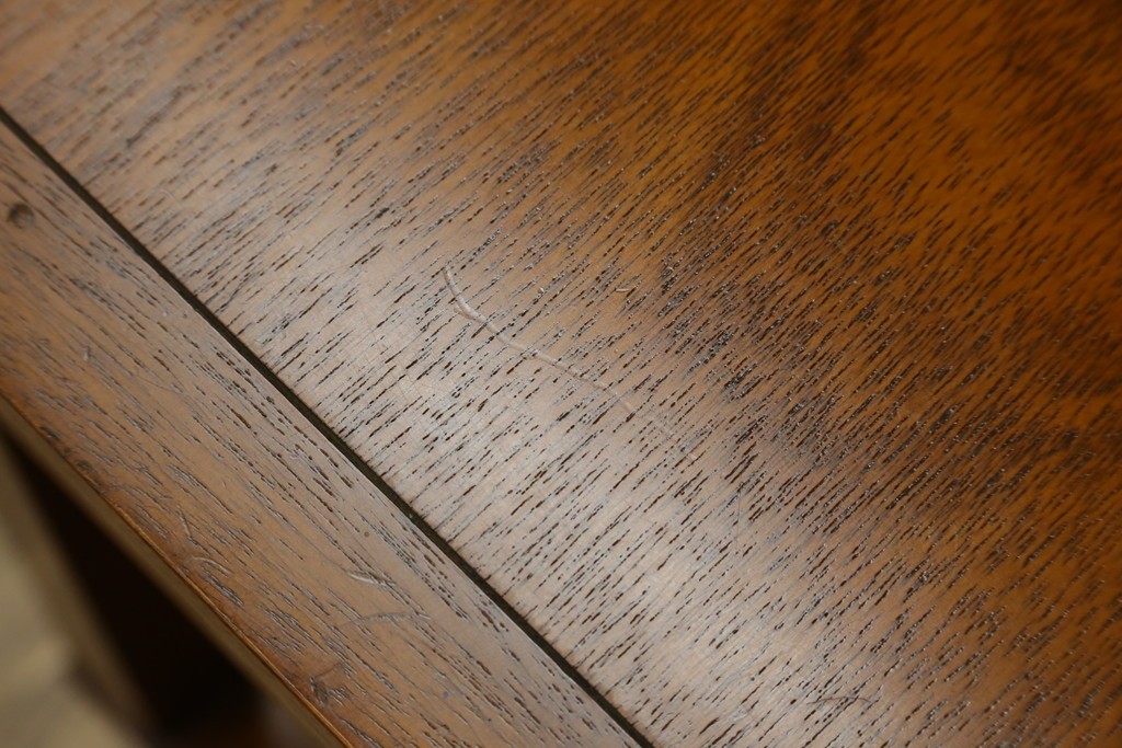 中古　美品!!　DREXEL HERITAGE(ドレクセルヘリテイジ)　品のある佇まいが美しいサイドテーブル　(R-081285)