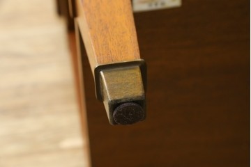 中古　美品!!　DREXEL HERITAGE(ドレクセルヘリテイジ)　品のある佇まいが美しいサイドテーブル　(R-081285)