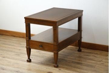 中古　DREXEL HERITAGE(ドレクセルヘリテイジ)　Triune(トライユン)　気品を感じるエレガントなサイドテーブル(電話台、飾り台、ナイトテーブル、コンソールテーブル)(R-081287)