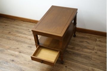 中古　DREXEL HERITAGE(ドレクセルヘリテイジ)　Triune(トライユン)　気品を感じるエレガントなサイドテーブル(電話台、飾り台、ナイトテーブル、コンソールテーブル)(R-081287)