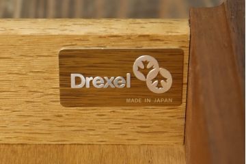 中古　DREXEL HERITAGE(ドレクセルヘリテイジ)　Triune(トライユン)　気品を感じるエレガントなサイドテーブル(電話台、飾り台、ナイトテーブル、コンソールテーブル)(R-081288)