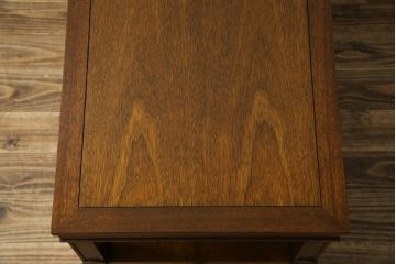 中古　DREXEL HERITAGE(ドレクセルヘリテイジ)　Triune(トライユン)　気品を感じるエレガントなサイドテーブル(電話台、飾り台、ナイトテーブル、コンソールテーブル)(R-081288)