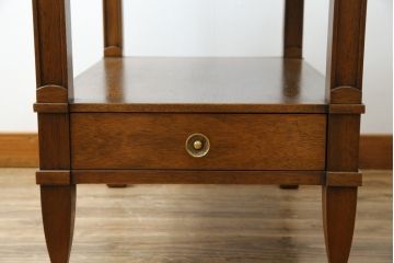 中古　DREXEL HERITAGE(ドレクセルヘリテイジ)　Triune(トライユン)　気品を感じるエレガントなサイドテーブル(電話台、飾り台、ナイトテーブル、コンソールテーブル)(R-081288)