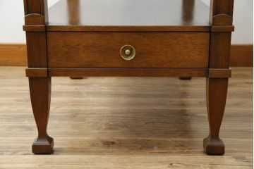 中古　DREXEL HERITAGE(ドレクセルヘリテイジ)　Triune(トライユン)　気品を感じるエレガントなサイドテーブル(電話台、飾り台、ナイトテーブル、コンソールテーブル)(R-081288)
