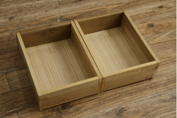 中古　軽井沢彫り　随所に施された桜の彫りが見事なサイドキャビネット　(R-081289)