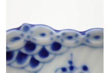 デンマーク　ROYAL COPENHAGEN(ロイヤルコペンハーゲン)　ブルーフルーテッド 　ハーフレース　美しいブルーの縁取りが魅力のボウル&ピックルディッシュセット(プレート、変形皿、中皿、洋食器、北欧)(R-081290)