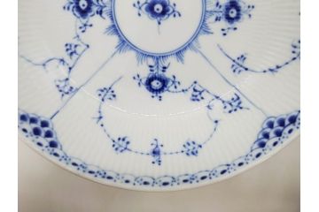 デンマーク　ROYAL COPENHAGEN(ロイヤルコペンハーゲン)　ブルーフルーテッド 　ハーフレース　美しいブルーの縁取りが魅力のボウル&ピックルディッシュセット(プレート、変形皿、中皿、洋食器、北欧)(R-081290)