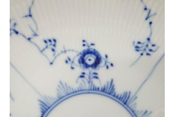 デンマーク　ROYAL COPENHAGEN(ロイヤルコペンハーゲン)　ブルーフルーテッド 　ハーフレース　美しいブルーの縁取りが魅力のボウル&ピックルディッシュセット(プレート、変形皿、中皿、洋食器、北欧)(R-081290)