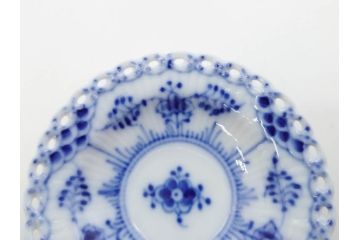 デンマーク　ROYAL COPENHAGEN(ロイヤルコペンハーゲン)　ブルーフルーテッド　プレイン　ハーフレース　フルレース　ブルーフラワー　食卓に華やぎを与えるミニプレート5枚セット(小皿、豆皿、フラワー、花、洋食器、北欧、共箱付き)(R-081291)