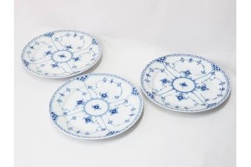 デンマーク　ROYAL COPENHAGEN(ロイヤルコペンハーゲン)　ブルーフルーテッド ハーフレース　約25cm　プレート3枚セット(大皿、洋食器、北欧)(R-081292)