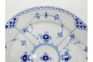 デンマーク　ROYAL COPENHAGEN(ロイヤルコペンハーゲン)　ブルーフルーテッド ハーフレース　約25cm　プレート3枚セット(大皿、洋食器、北欧)(R-081292)