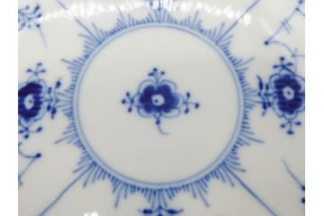 デンマーク　ROYAL COPENHAGEN(ロイヤルコペンハーゲン)　ブルーフルーテッド ハーフレース　約25cm　プレート3枚セット(大皿、洋食器、北欧)(R-081292)