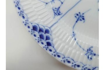 デンマーク　ROYAL COPENHAGEN(ロイヤルコペンハーゲン)　ブルーフルーテッド ハーフレース　約25cm　プレート3枚セット(大皿、洋食器、北欧)(R-081292)