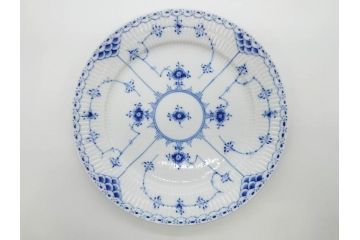 デンマーク　ROYAL COPENHAGEN(ロイヤルコペンハーゲン)　ブルーフルーテッド ハーフレース　約25cm　プレート3枚セット(大皿、洋食器、北欧)(R-081292)