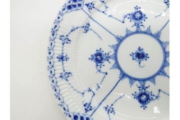 デンマーク　ROYAL COPENHAGEN(ロイヤルコペンハーゲン)　ブルーフルーテッド ハーフレース　約25cm　プレート3枚セット(大皿、洋食器、北欧)(R-081292)