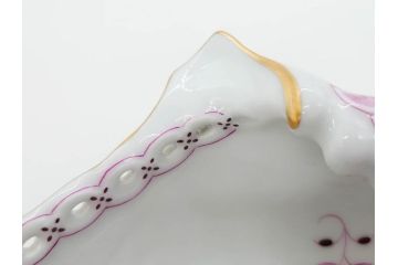 希少　デンマーク　ROYAL COPENHAGEN(ロイヤルコペンハーゲン)　バーガンディ　フルーテッド　フルレース　上品な雰囲気漂うシェルディッシュ(金彩、プレート、貝、中皿、変形皿、洋食器、北欧)(R-081293)