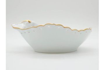 希少　デンマーク　ROYAL COPENHAGEN(ロイヤルコペンハーゲン)　バーガンディ　フルーテッド　フルレース　上品な雰囲気漂うシェルディッシュ(金彩、プレート、貝、中皿、変形皿、洋食器、北欧)(R-081293)