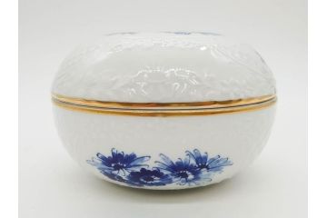 ドイツ　マイセン　Meissen　ブルーフラワー　金彩　清楚な美しさを感じる小物入れ(蓋物、ボックス、キャンディーポット、ボンボニエール、磁器)(R-081294)
