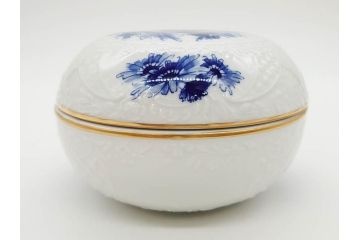ドイツ　マイセン　Meissen　ブルーフラワー　金彩　清楚な美しさを感じる小物入れ(蓋物、ボックス、キャンディーポット、ボンボニエール、磁器)(R-081294)