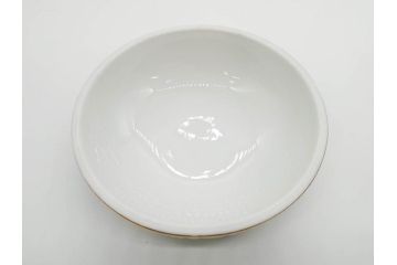 ドイツ　マイセン　Meissen　ブルーフラワー　金彩　清楚な美しさを感じる小物入れ(蓋物、ボックス、キャンディーポット、ボンボニエール、磁器)(R-081294)