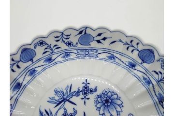 ドイツ　マイセン　Meissen　ブルーオニオン　美しい意匠が上品な雰囲気を高めるプレート&サラダボウルセット(サラダディッシュ、花形、花型、深皿、中皿、菊割り、洋食器)(R-081295)