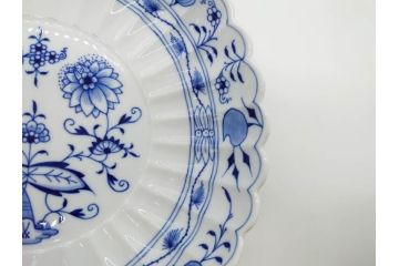 ドイツ　マイセン　Meissen　ブルーオニオン　美しい意匠が上品な雰囲気を高めるプレート&サラダボウルセット(サラダディッシュ、花形、花型、深皿、中皿、菊割り、洋食器)(R-081295)