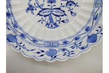 ドイツ　マイセン　Meissen　ブルーオニオン　美しい意匠が上品な雰囲気を高めるプレート&サラダボウルセット(サラダディッシュ、花形、花型、深皿、中皿、菊割り、洋食器)(R-081295)